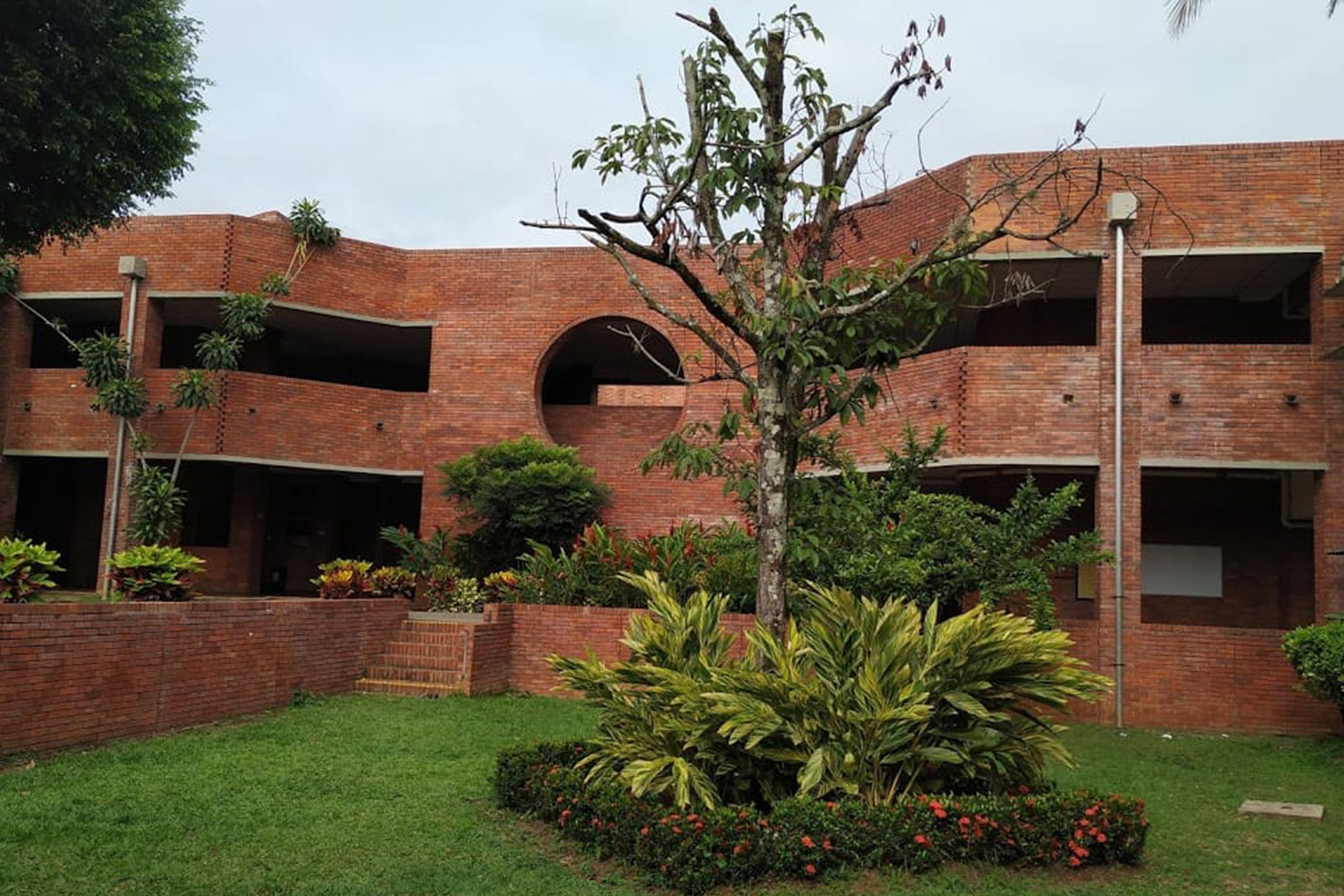 Colegio-Berchmans_ 1pg