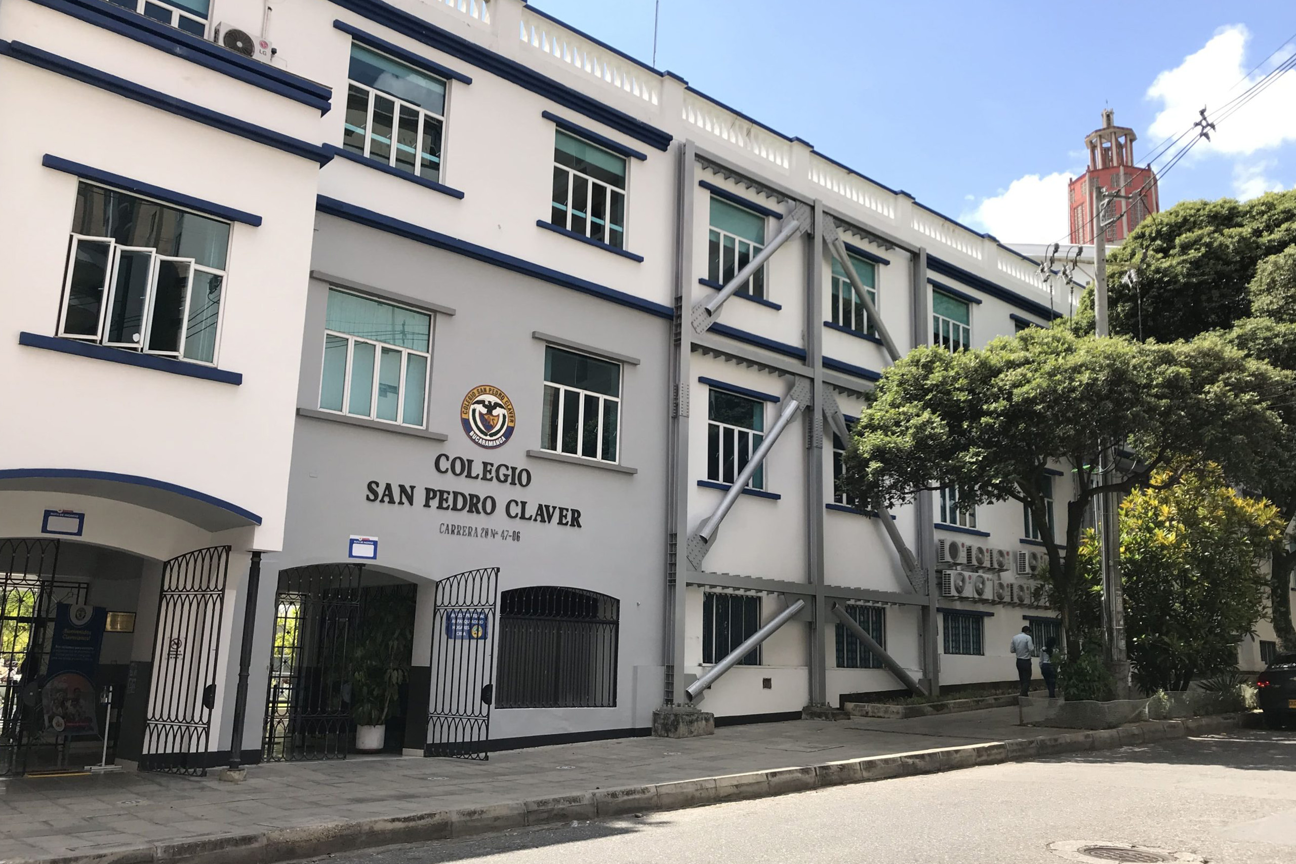 Colegio San Pedro Claver 1